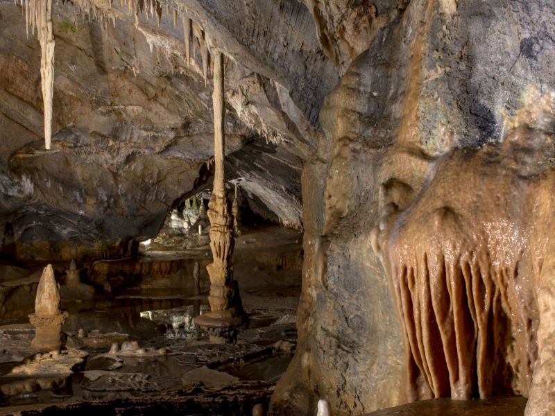toirano grotte salotto