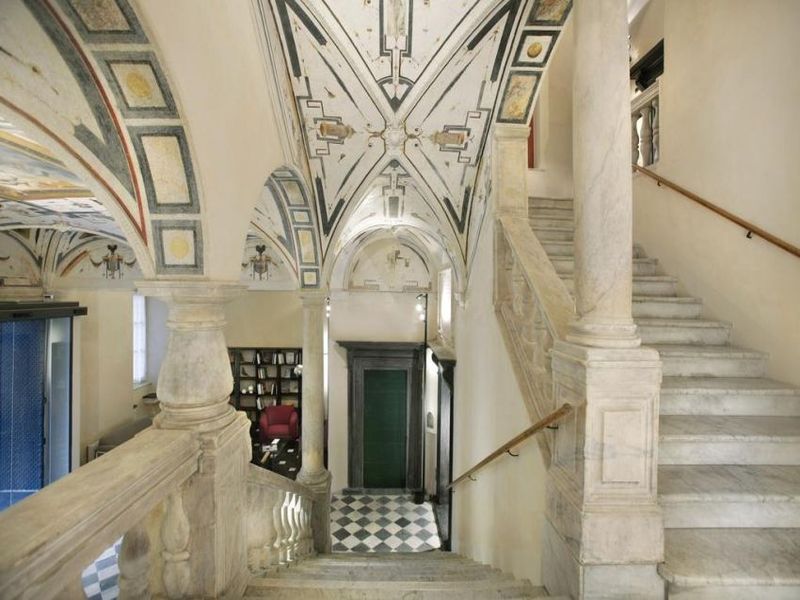 palazzo grillo scalinata ridimensionata
